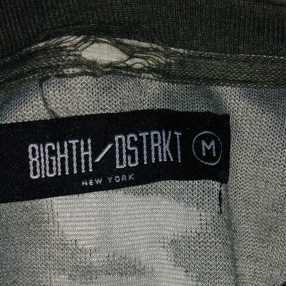 Men’s ombré green and white distressed tee shirt - Picture 4 of 4